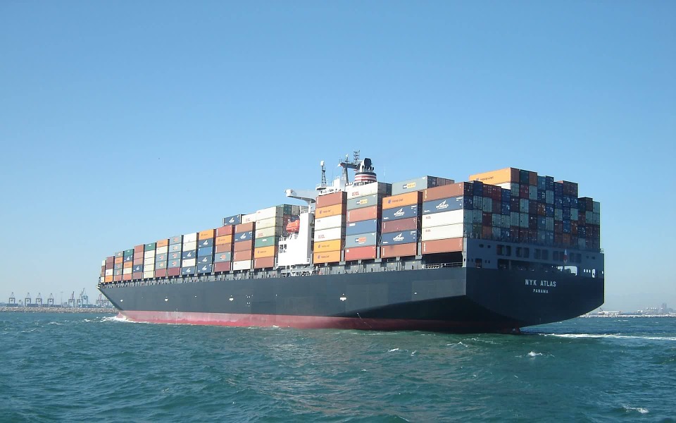kapal container